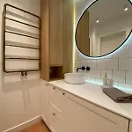 Cozy Wooden Daire